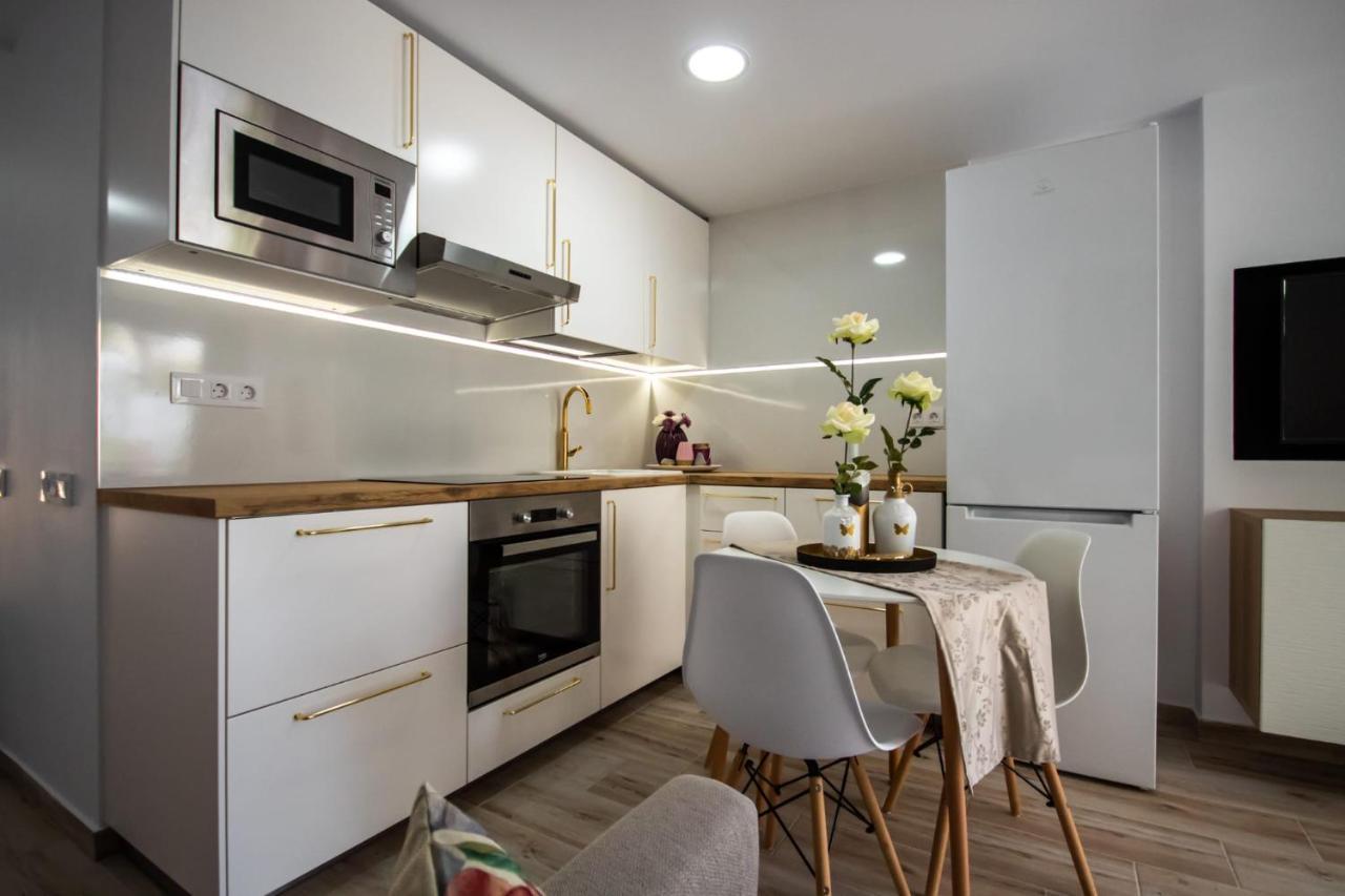Los Elefantes Apartment San Bartolome Bagian luar foto